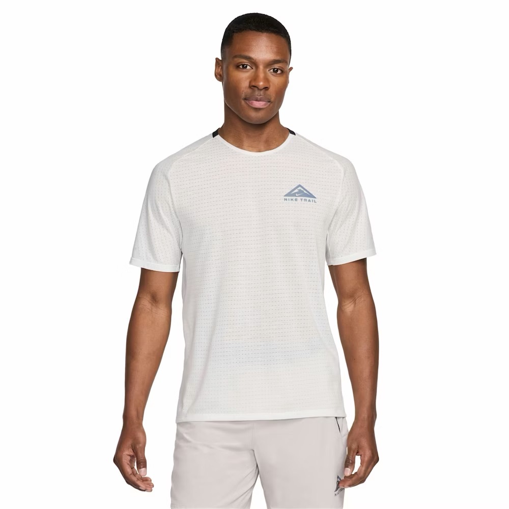 Nike Trail Solar Chase
Men's Dri-FIT Short-Sleeve Running Top